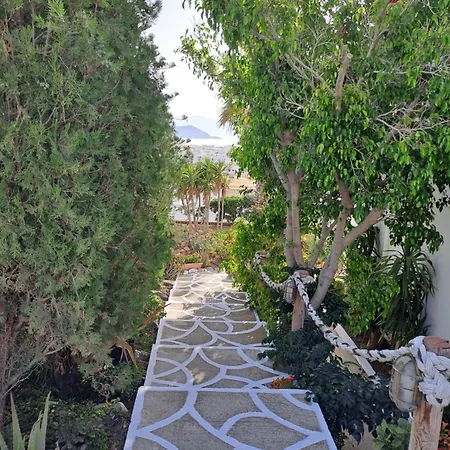 Naxian Sofias Garden Apartment *